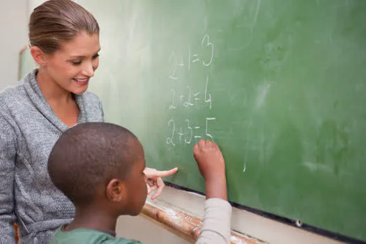 Levantamento da Educação SP mostra que 99,9% dos professores estão na escola hoje