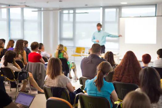 Santo André participa de workshop com consultora de educação da Finlândia