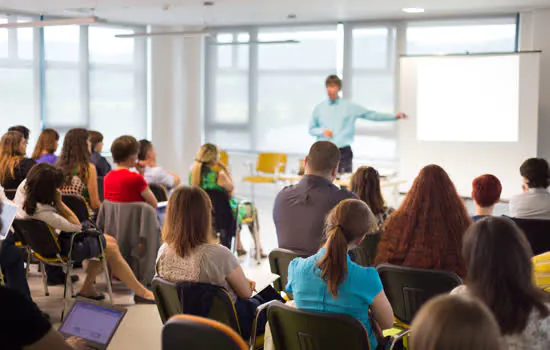 Santo André participa de workshop com consultora de educação da Finlândia