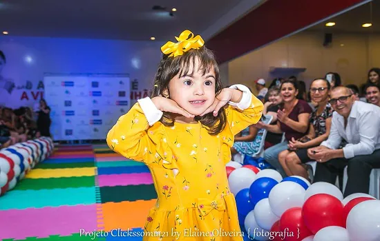 Desfile Mais que Especial acontece no Atrium Shopping