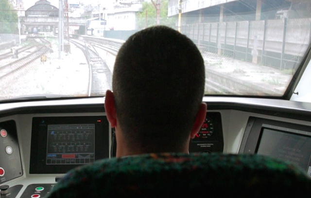 Maquinistas da CPTM fazem apresentação musical em homenagem ao Dia do Ferroviário