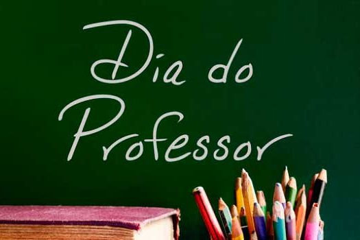 Em SP, escolas comemoram de maneiras diferentes o Dia do Professor