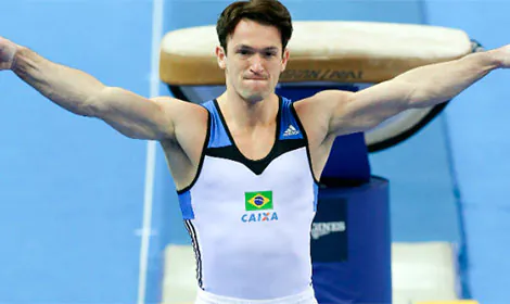 Diego Hypolito é 2º no salto e garante mais uma prata em Doha