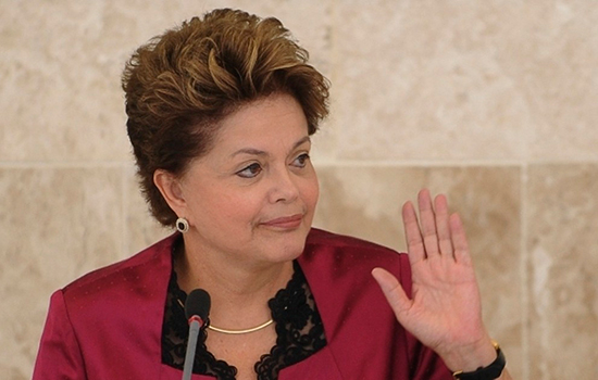 Dilma faz carta de compromissos caso consiga reverter processo