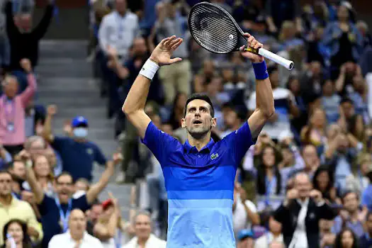 Tênis: Djokovic vence Hurkacz e faz história ao garatir primeiro lugar pela sétima vez