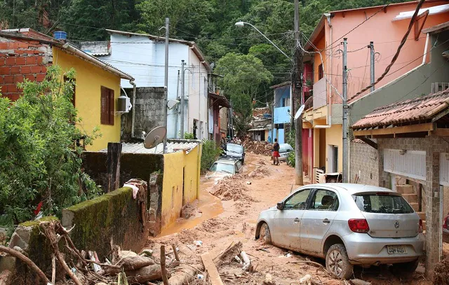 Escolas que serviram de abrigo em São Sebastião são liberadas