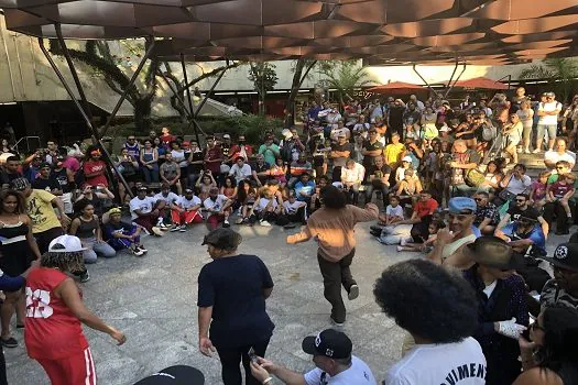 Largo São Bento, o berço do Hip Hop paulistano, se mantém como palco do estilo cultural