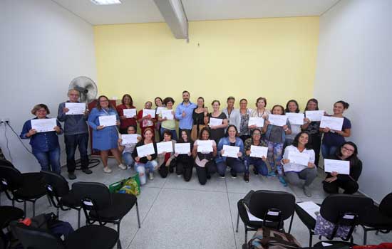 Curso de Meditação e Autoconhecimento beneficia moradores de Diadema