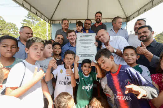 Morando entrega revitalização de Ginásio Poliesportivo no Ferrazópolis