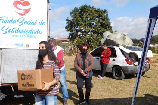 Fundo Social de Ribeirão Pires realiza entregas de cestas básicas