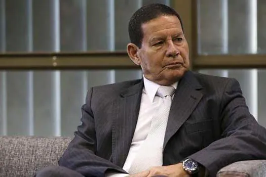 ‘Se pudesse, teria o meu filho na minha equipe’, diz Mourão