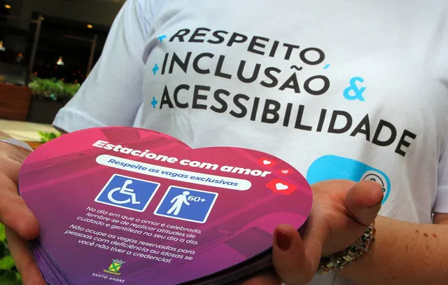 Ação em Santo André conscientiza sobre respeito às vagas para pessoas com deficiência