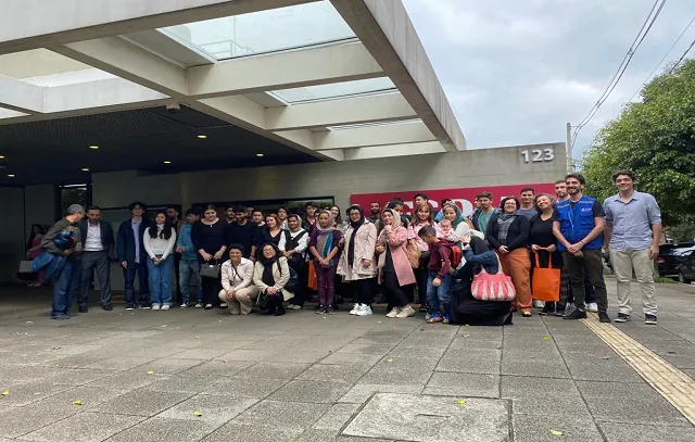 Jovens afegãos passam por jornada de acolhimento na ESPM SP