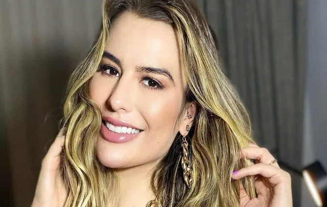 Ex-BBB Fernanda Keulla é demitida da RedeTV!_x000D_