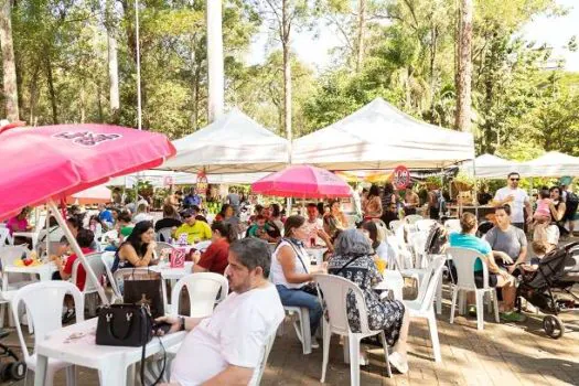 Com karaokê em praça pública, Fair&Sale comemora sua 100ª edição neste final de semana