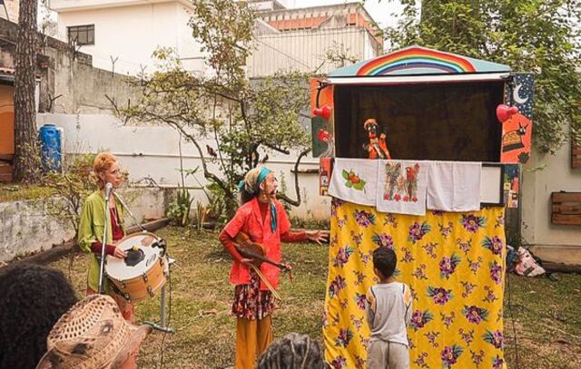 Praças públicas da Zona Sul e Zona Oeste recebem teatro de fantoche