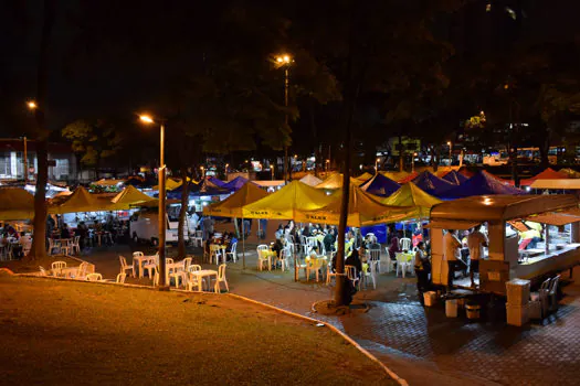 Feira noturna da Praça da Moça em Diadema volta ao seu horário normal