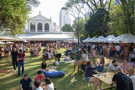 Primeiro evento-modelo de Feira de Economia Criativa reúne mais de 100 expositores em SP