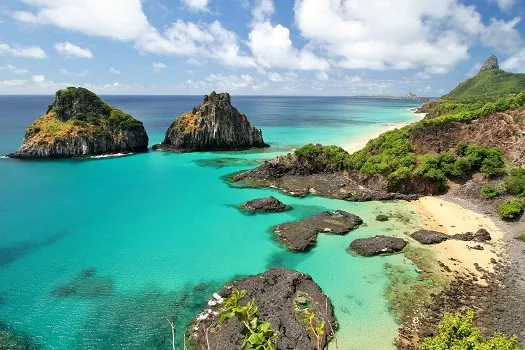 Praia do Sancho e Jericoacoara são eleitas as melhores praias do Brasil