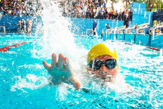 Piscina do Dell’Antonia recebe 1,6 mil pessoas em festival de nado livre