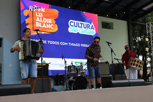 Festival Lei Aldir Blanc leva artistas de São Caetano ao palco no parque Chico Mendes