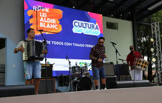 Festival Lei Aldir Blanc leva artistas de São Caetano ao palco no parque Chico Mendes