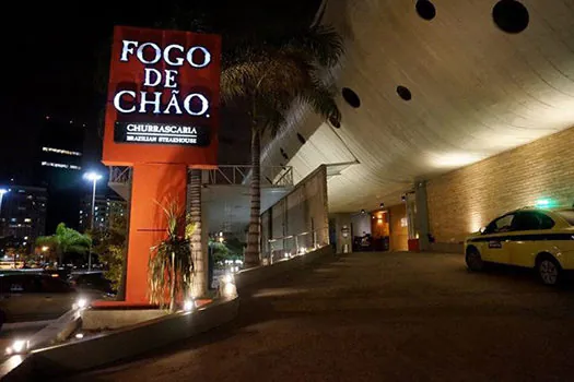 Fogo de Chão ‘se queima’ por rescisão sem pagamento