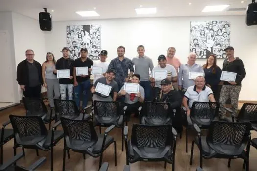 Profissionais dos setores de hotéis e alimentos de Santo André concluem curso de bartender