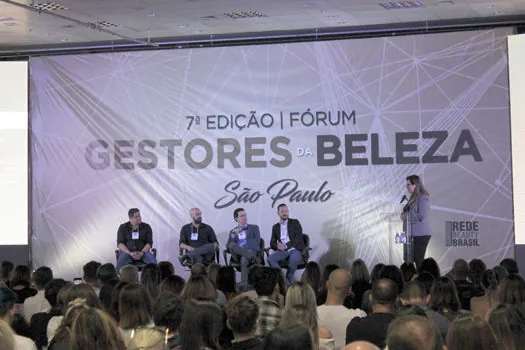 Sérgio Mallandro participa de Fórum de Gestores da Beleza