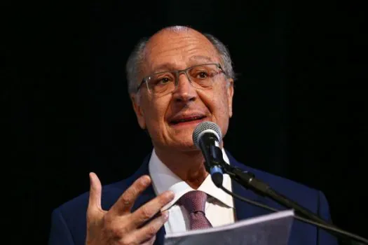 Alckmin mantém punição a militar que criticar governo ao sancionar ajustes em código