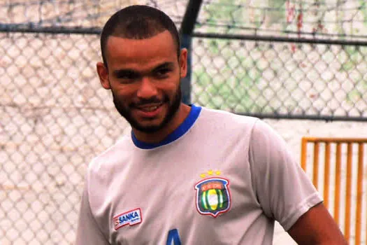 Crucial em vitória contra Água Santa, Gleyson festeja primeiros gols