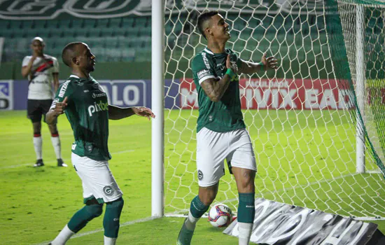 Série B: Goiás pode igualar líder Coritiba e CRB e Guarani brigam pelo G-4