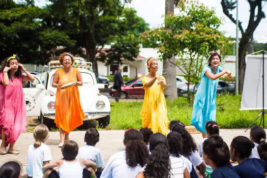 gRUPO êBA! se apresenta em escolas municipais do ABC