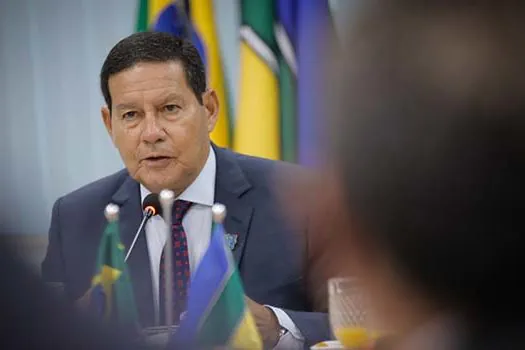 País precisa reduzir desmatamento ao ‘mínimo aceitável’ até 2022, diz Mourão