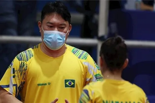 Hideo Yamamoto substitui Hoyama no comando da seleção feminina de tênis de mesa