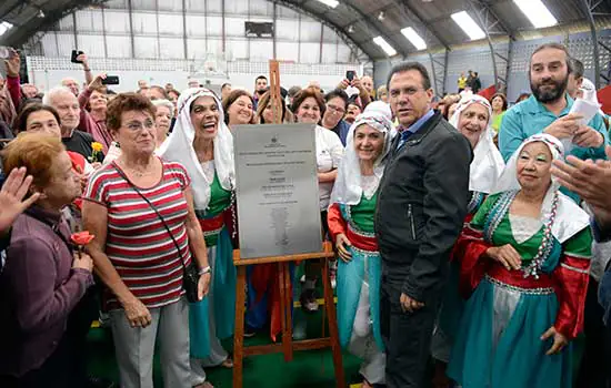 São Bernardo entrega a reforma do Crec Paulicéia