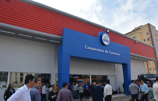 Coop amplia parceria com Banco de Alimentos