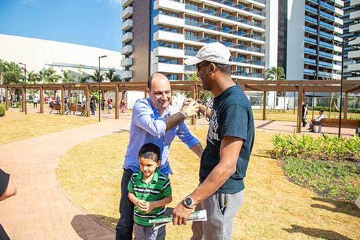 Parque Espaço Cerâmica Tom Jobim é inaugurado