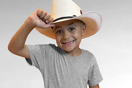 Isaac Amendoim, o agroboy mirim que conquistou o Brasil