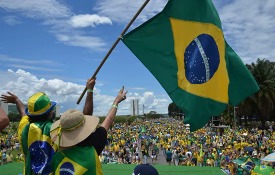 Em luta pela democracia