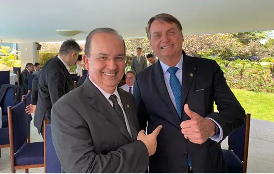 Bolsonaro cede vice-lideranças ao Centrão_x000D_