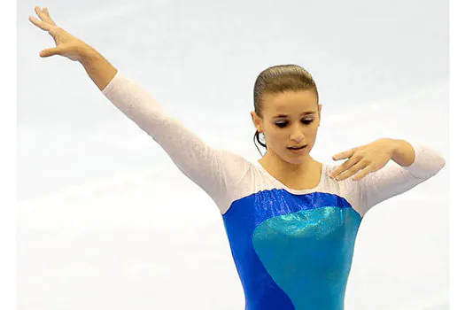 Jade Barbosa fatura ouro e Rebeca Andrade leva prata em etapa da Copa do Mundo de ginástica