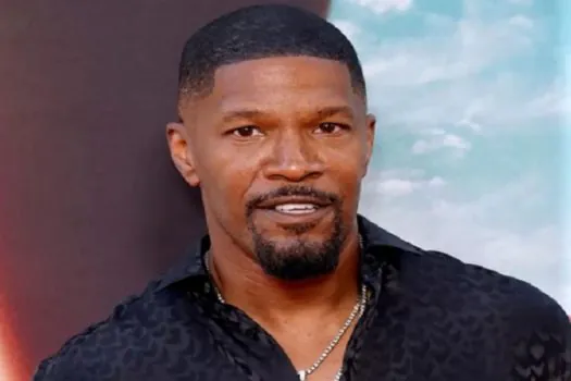 Jamie Foxx é visto pela primeira vez quase três meses após internação