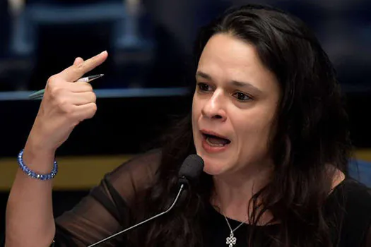 Janaina Paschoal defende Bebianno e diz que demora de Bolsonaro é ‘inadequada’