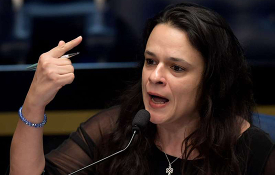 Janaina Paschoal defende Bebianno e diz que demora de Bolsonaro é ‘inadequada’