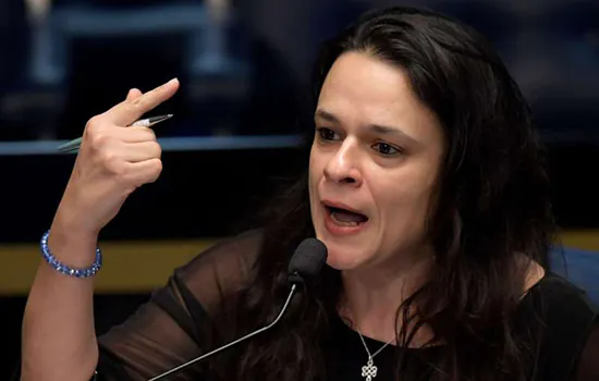 Janaina Paschoal defende Bebianno e diz que demora de Bolsonaro é ‘inadequada’