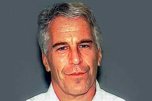 Bilionário americano Jeffrey Epstein é encontrado morto na prisão