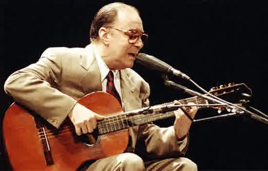 Morre o cantor e compositor João Gilberto aos 88 anos