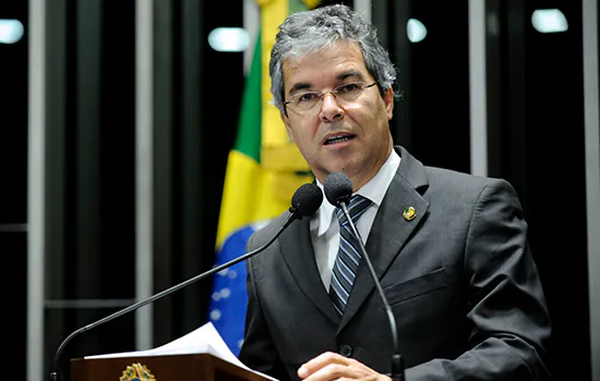 Queda de Renan colocaria Jorge Viana na presidência do Senado