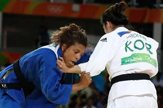 Judoca Rafaela Silva avança para a semifinal